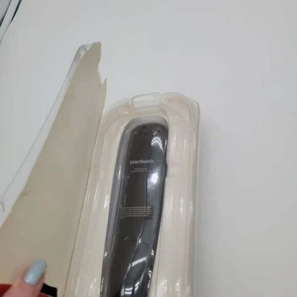 Blackweb 6-Device Universal Remote Backlit Buttons Streaming‎ Device Support - Picture 9 of 10